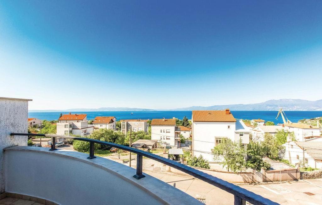 Апартаменты Lux Apartman Leo Кострена Экстерьер фото