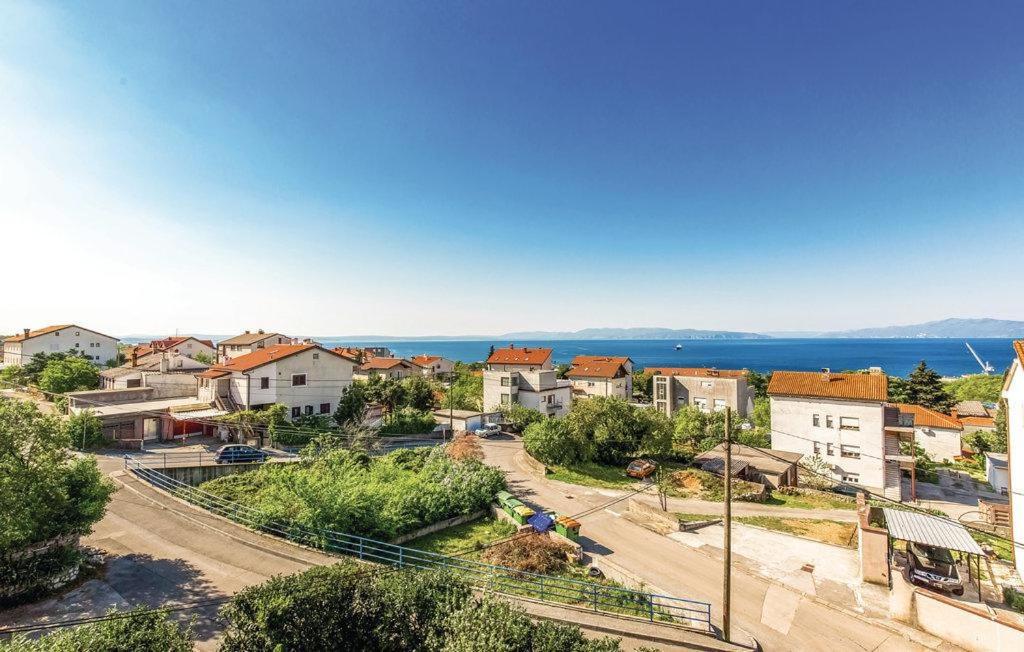 Апартаменты Lux Apartman Leo Кострена Экстерьер фото